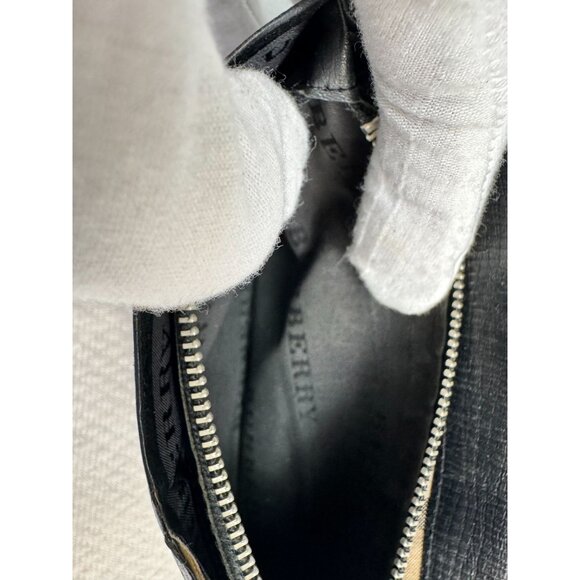 Burberry Black Leather Slim Zipper Wallet with‎ COA - Picture 14 of 16